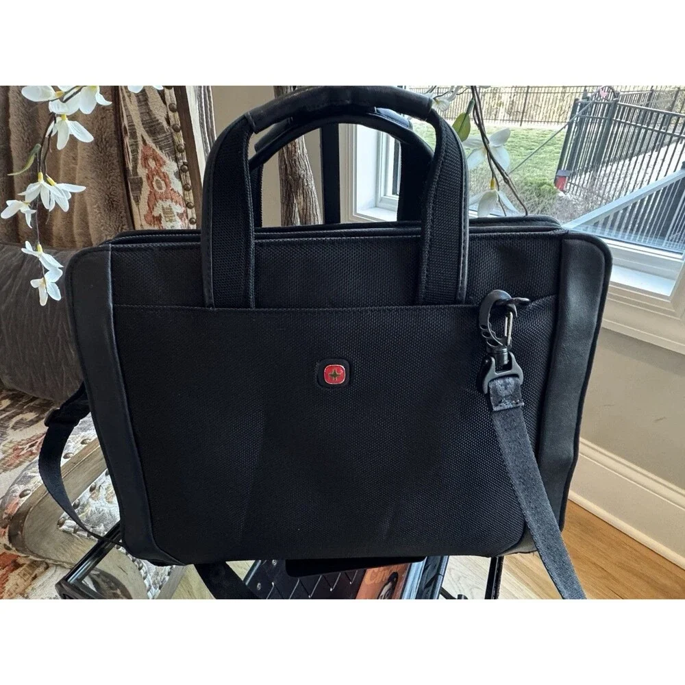 Swiss Gear Wenger Black Leather 15