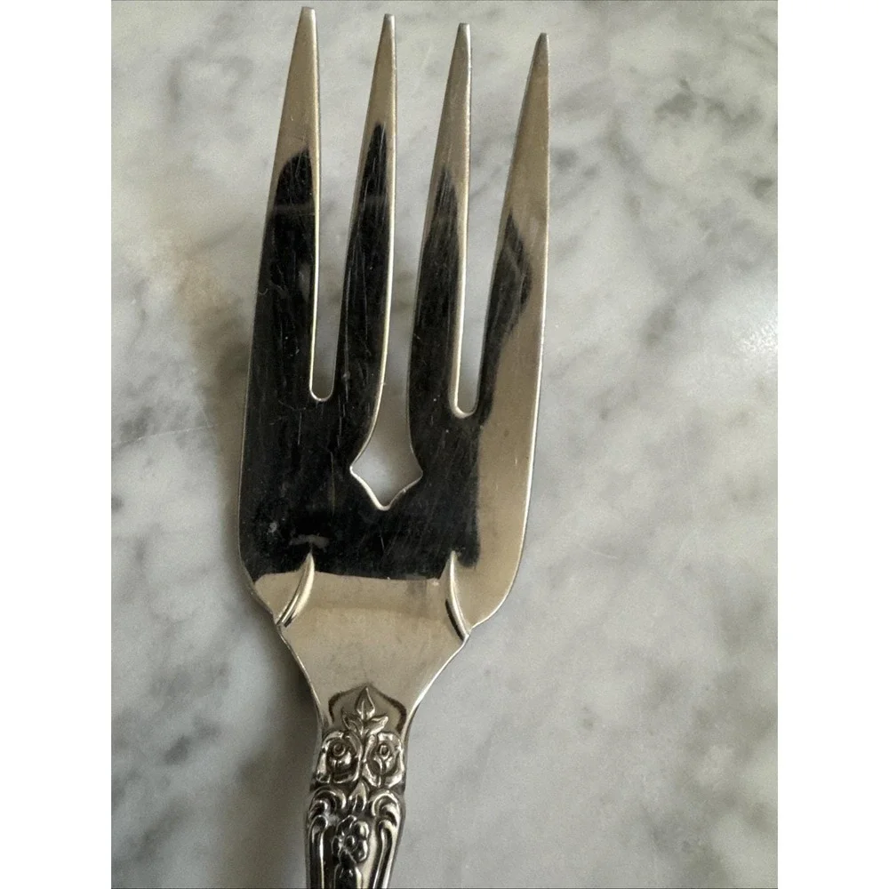 Oneida SSS Stainless Silverware - RENOIR‎ PEMBROOKE - Solid Serving Fork