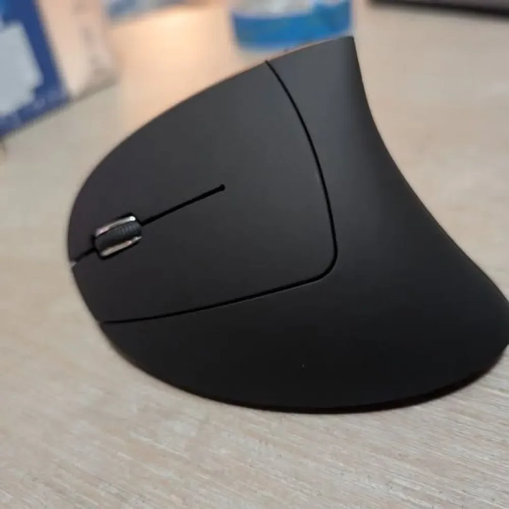 Left-Handed Ergonomic Mouse