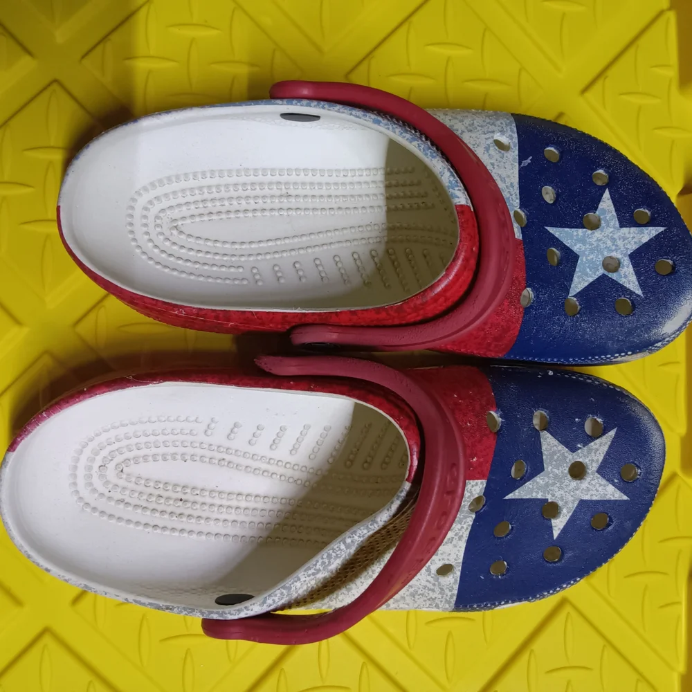 Crocs Classic Clogs Texas Flag Unisex Men's 7 Women's 9