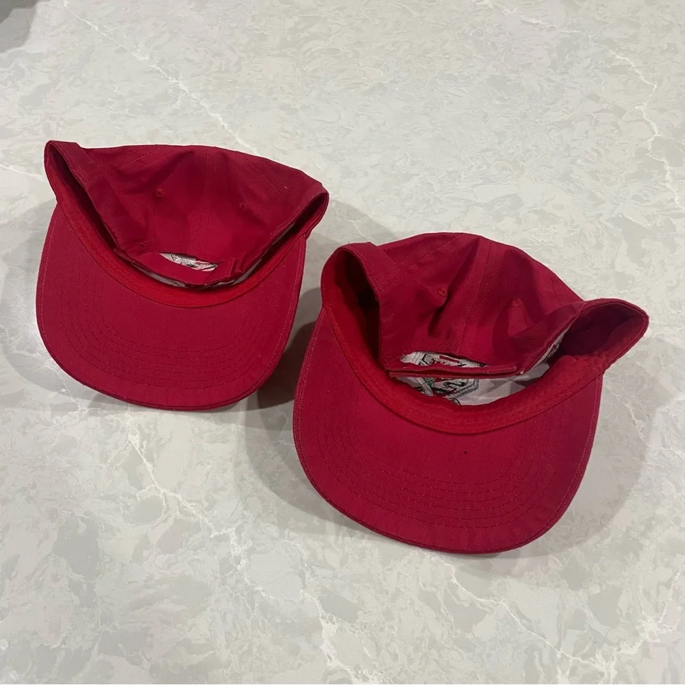 N/A red baseball