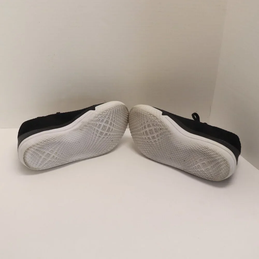 Converse these sneakers