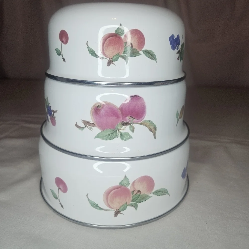 Vintage stacking nesting