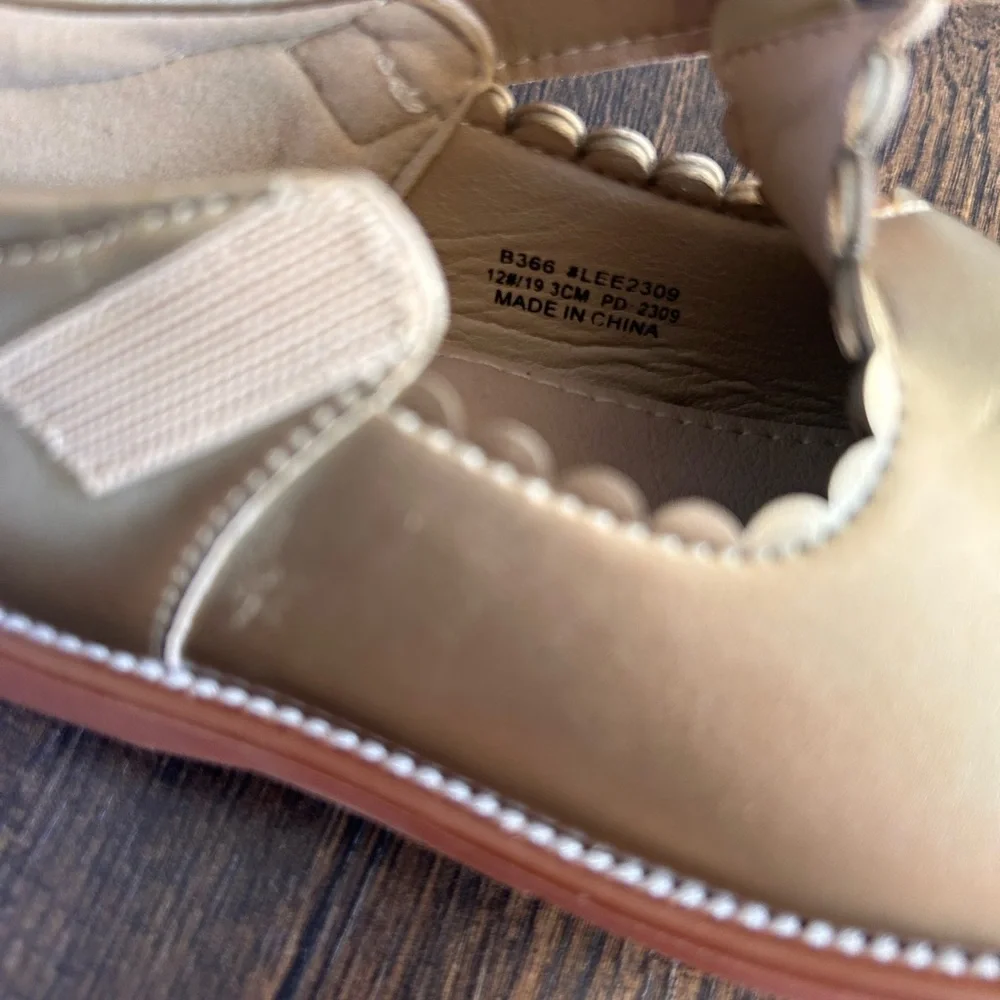 Elegant Gold Kids Dress Shoes with Scalloped Design