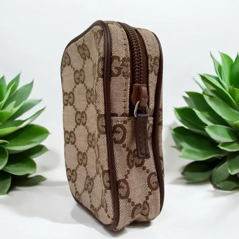 Gucci khaki owned piece