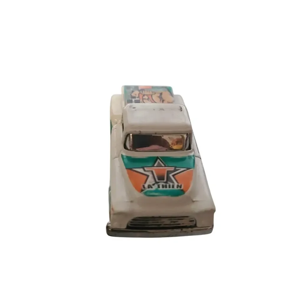 Hot Wheels looks this