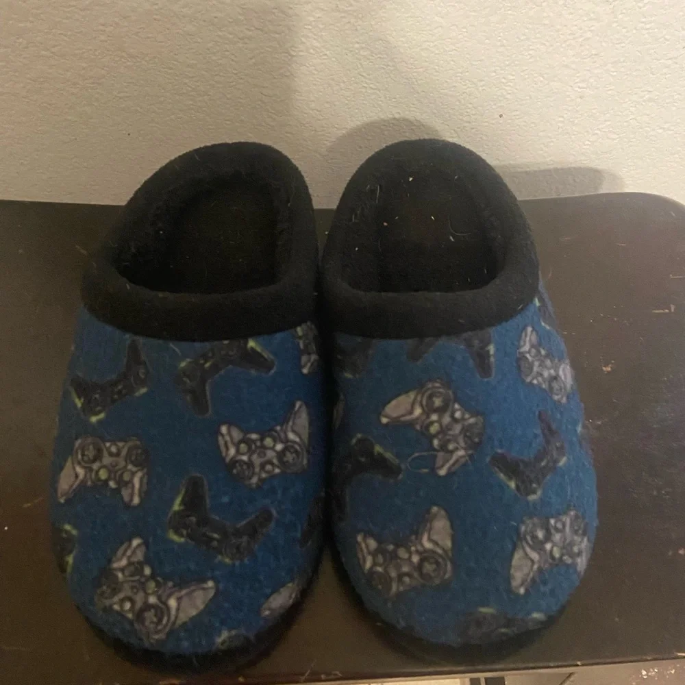 Blue Slippers with Game Controller Pattern boys size medium