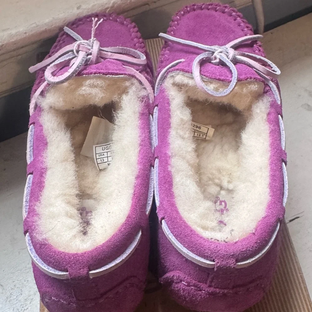 UGG never worn