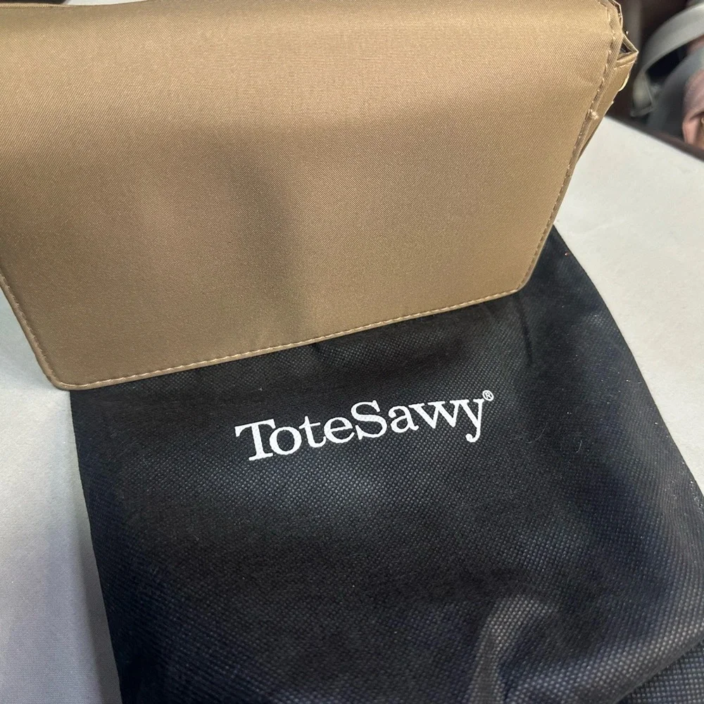 totesavvy brown