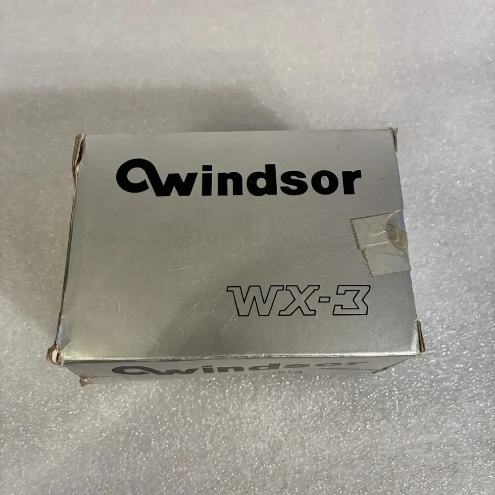 Windsor WX-3 —35mmCamera With Case Box, Original Information Booklets And Straps