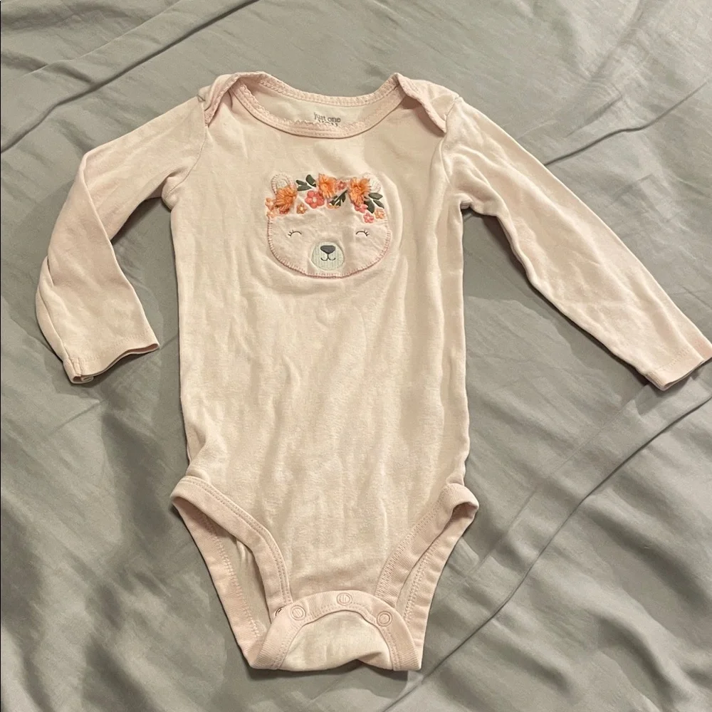 Carter’s long sleeves pink bear bodysuit