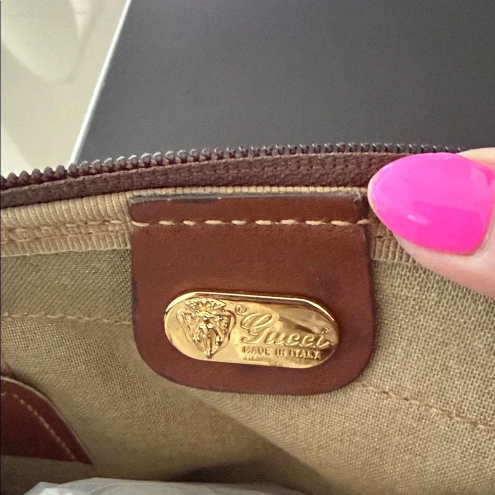 Gucci classic monogram