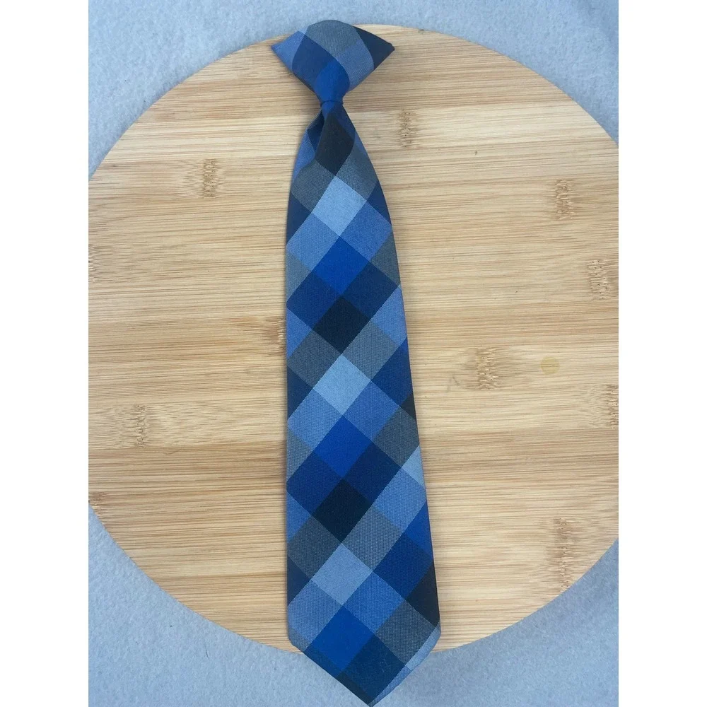 Dennis Uniforms aft kids