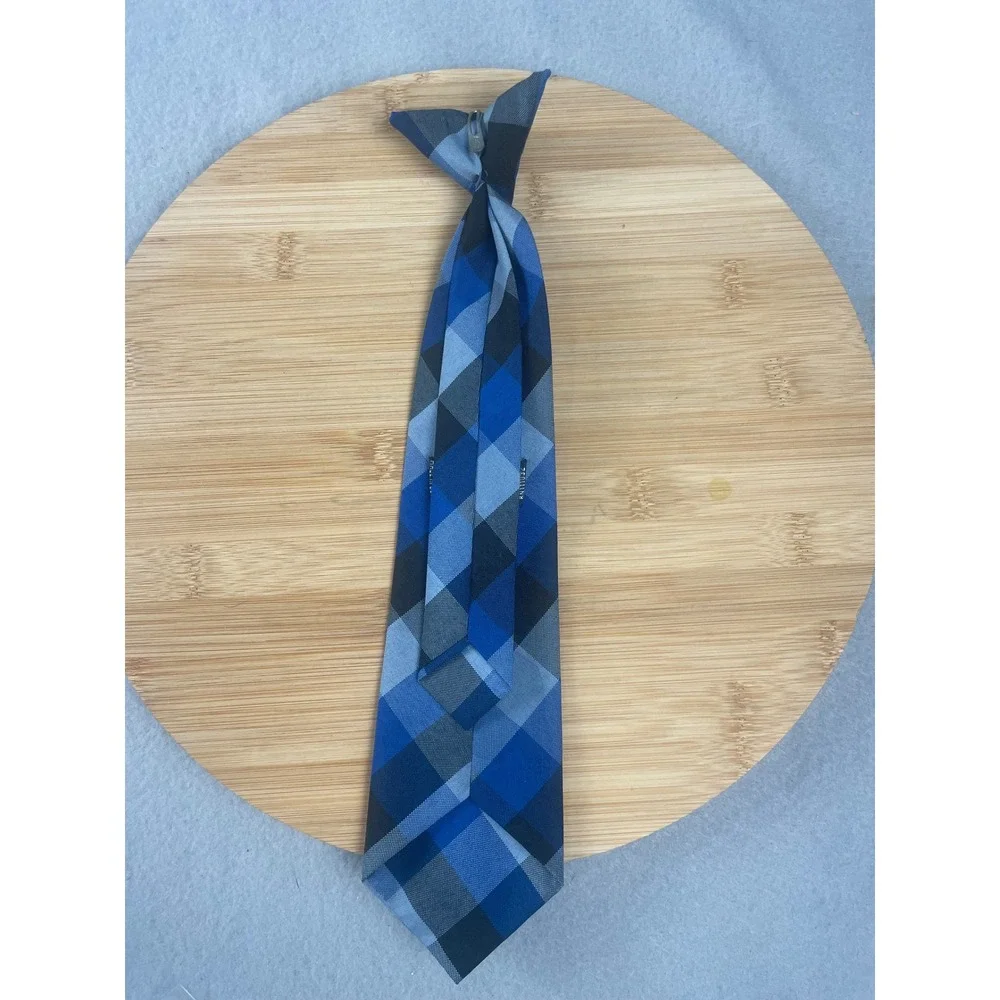 Dennis Uniforms aft kids