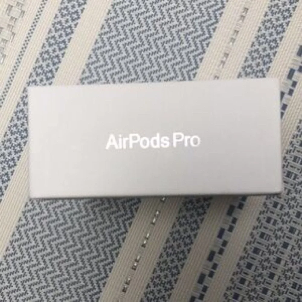 🧁Apple AirPods Pro Wireless Earbuds