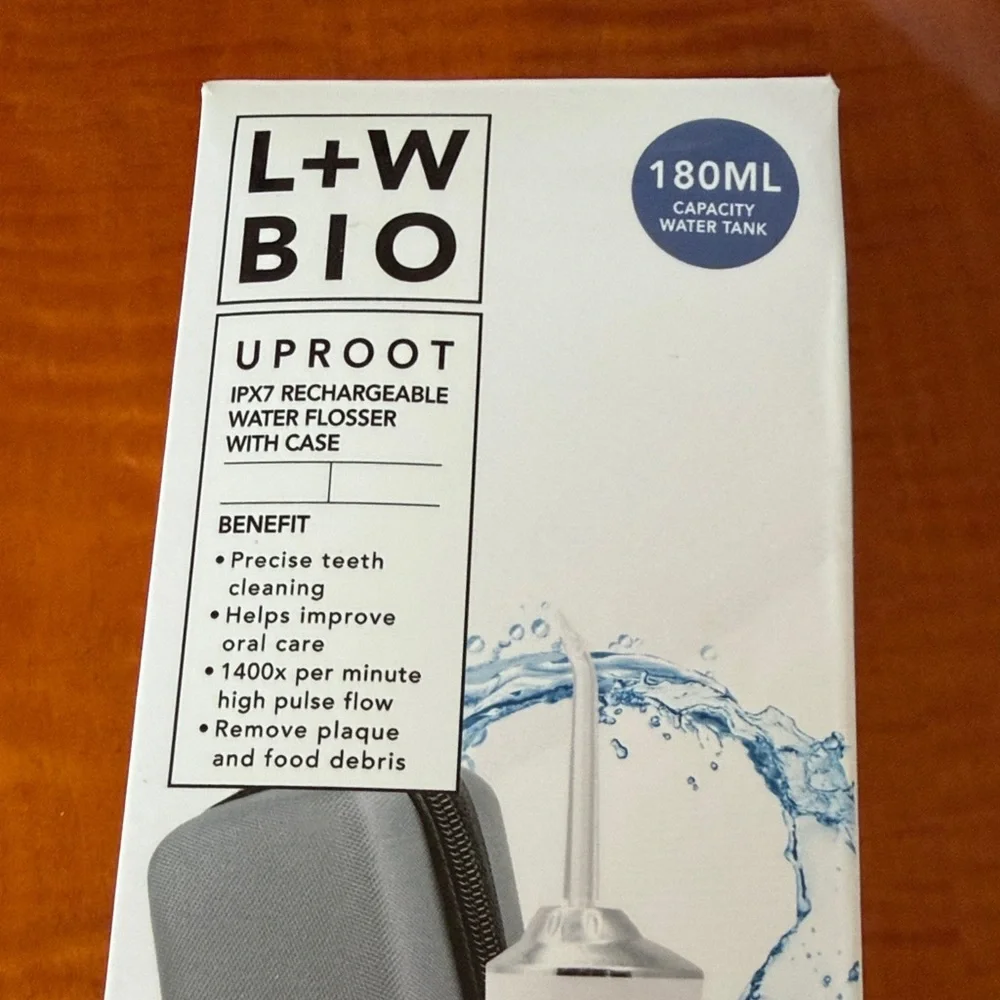 L+W bio water white