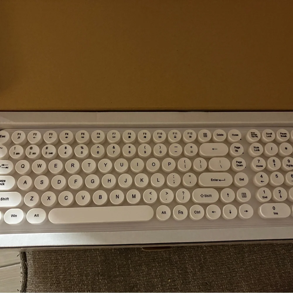 Compact White Wireless Keyboard - Pop Key Design