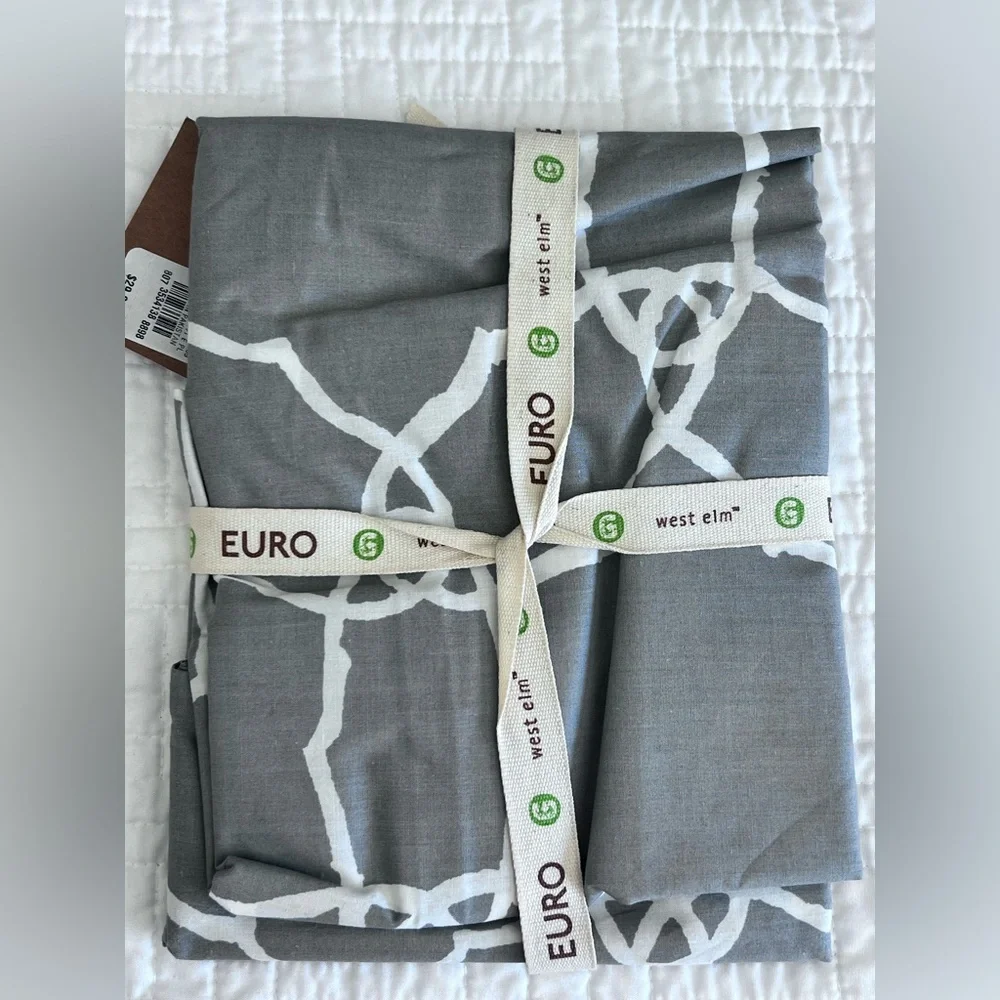 WEST ELM :: SHAM