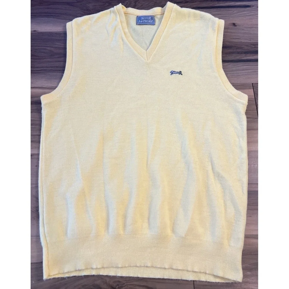 Vintage Le Tigre Sweater Vest XL Yellow V Neck Tiger Logo Made in USA Golf