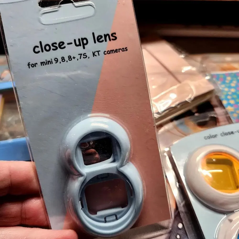 Polaroid mini lens