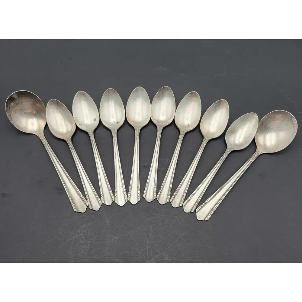 Lot 10 pcs 1934 WM A Rogers A1 Plus Silver Oneida Malibu 2 Soup 8 TeaSpoons