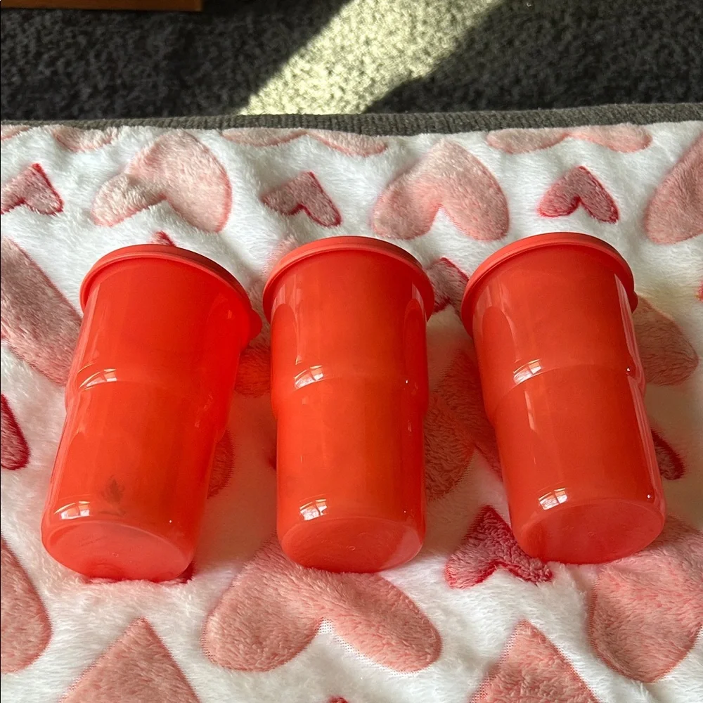 Tupperware add pop