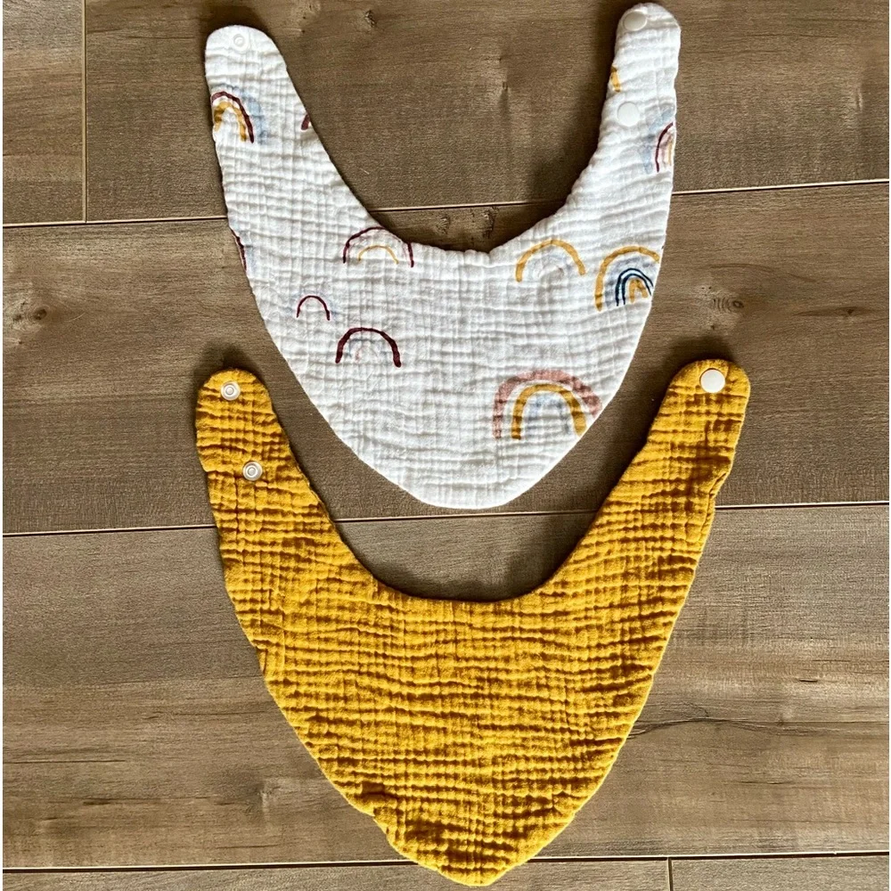 N/A scarf bib