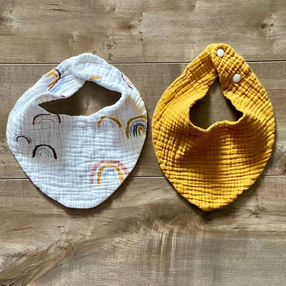 N/A scarf bib