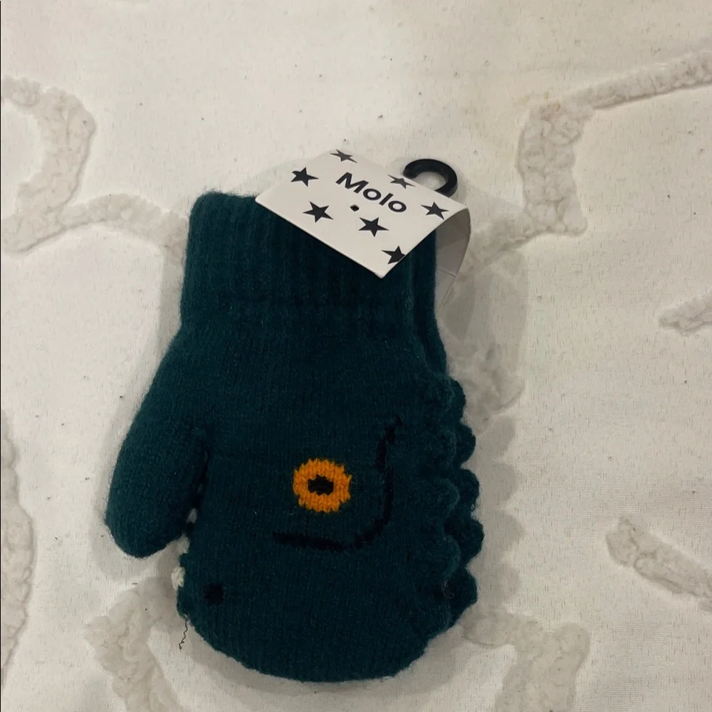 Molo charming mittens