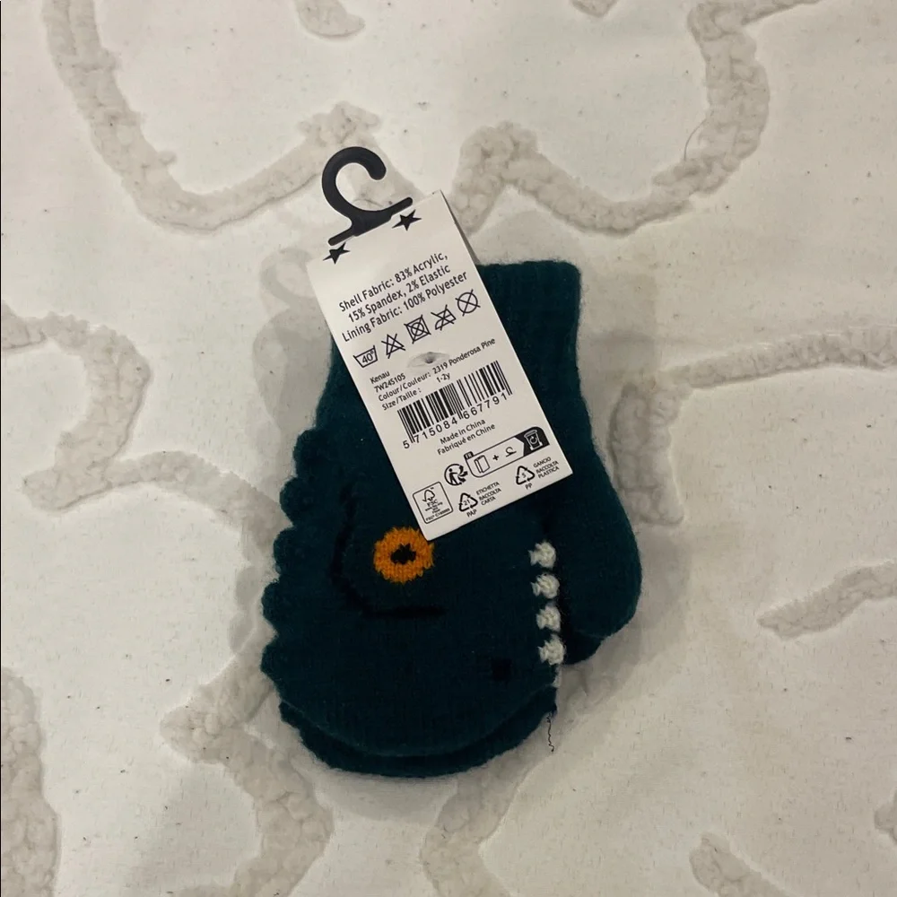 Molo charming mittens