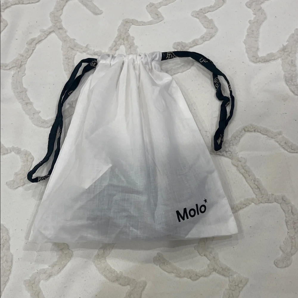 Molo charming mittens