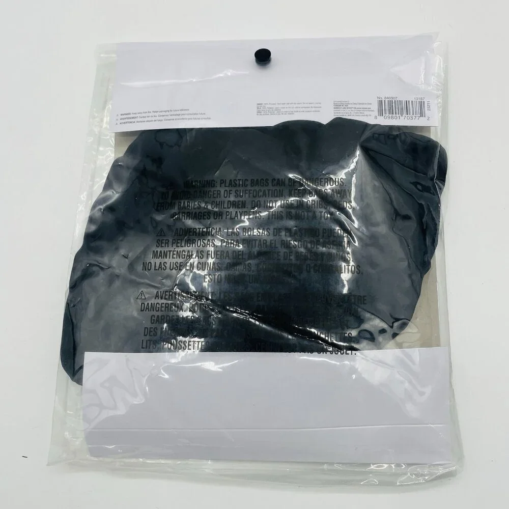 Amscan hooded cape
