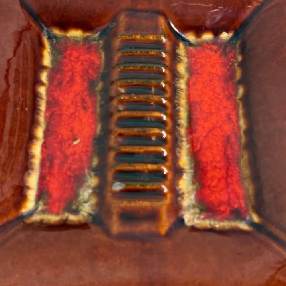 Source Unknown one tiki shown