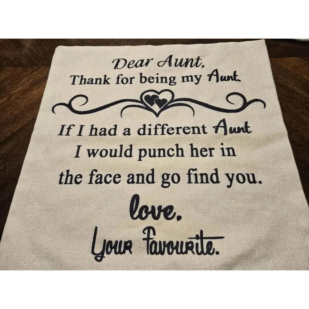 Pillowcase with cute Aunt saying