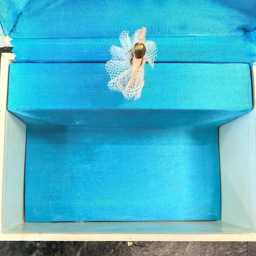 Ballerina Music Box