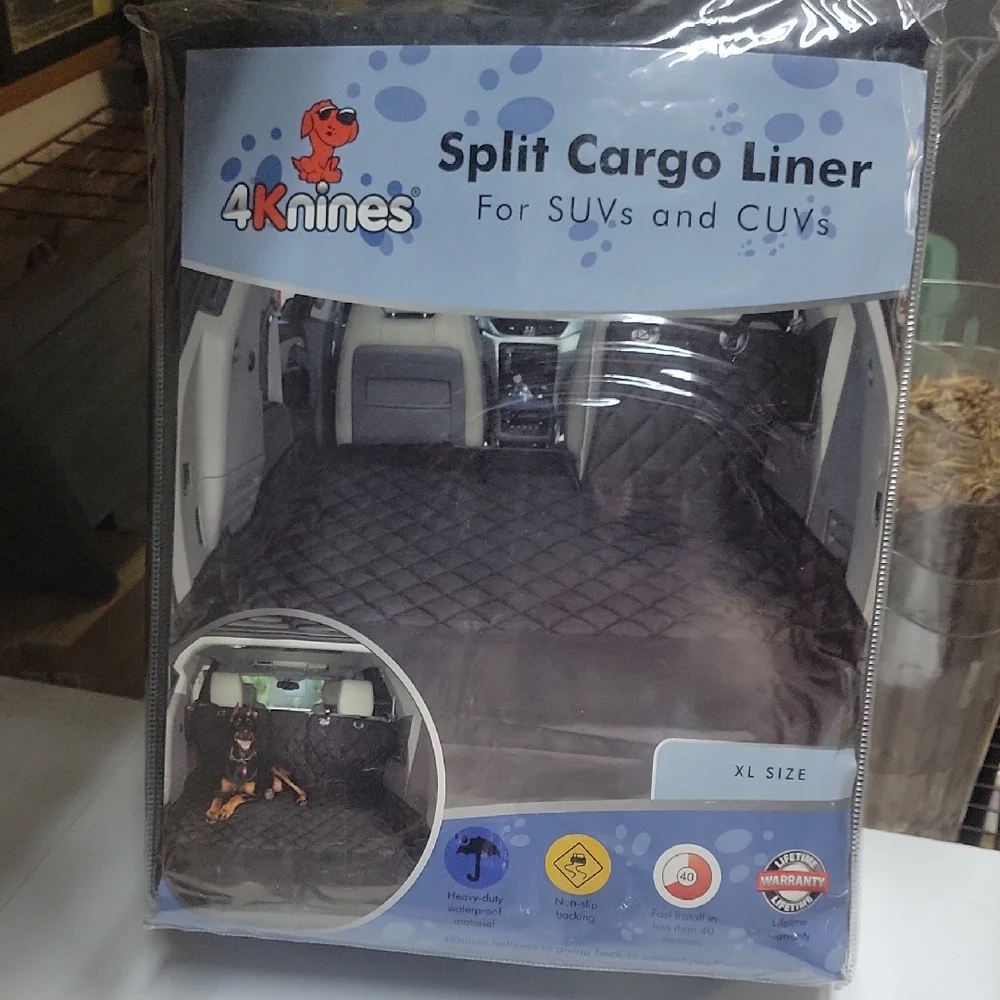 Black Split Cargo Liner for SUVs and CUVs