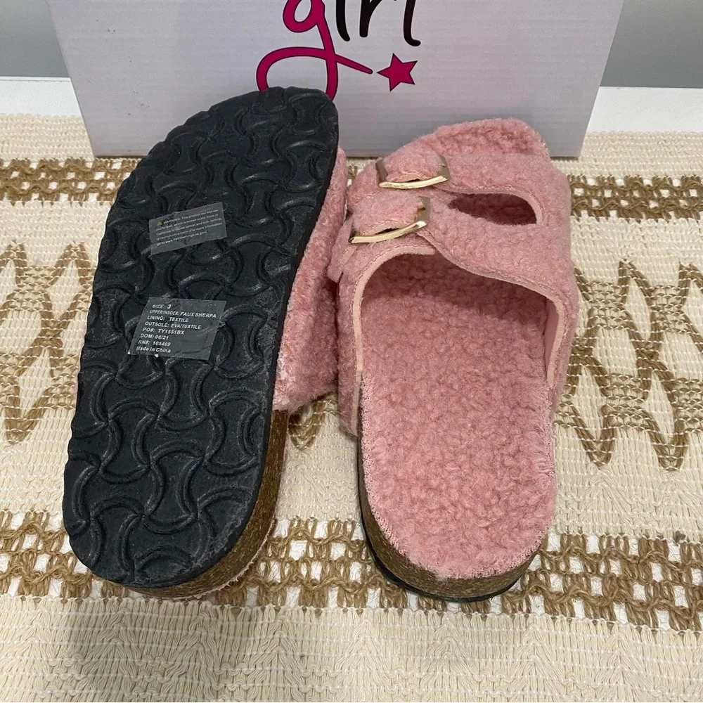 Olivia Miller Girl’s Cloud Lounge Sandals Faux Fur Pink/Blush Size 2 NEW
