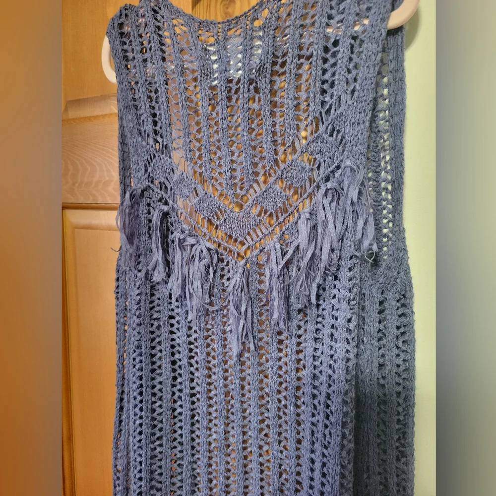 Girls Justice Long Crochet Knit Fringe Open-Front Vest Cardigan Dusty Blue 8/10