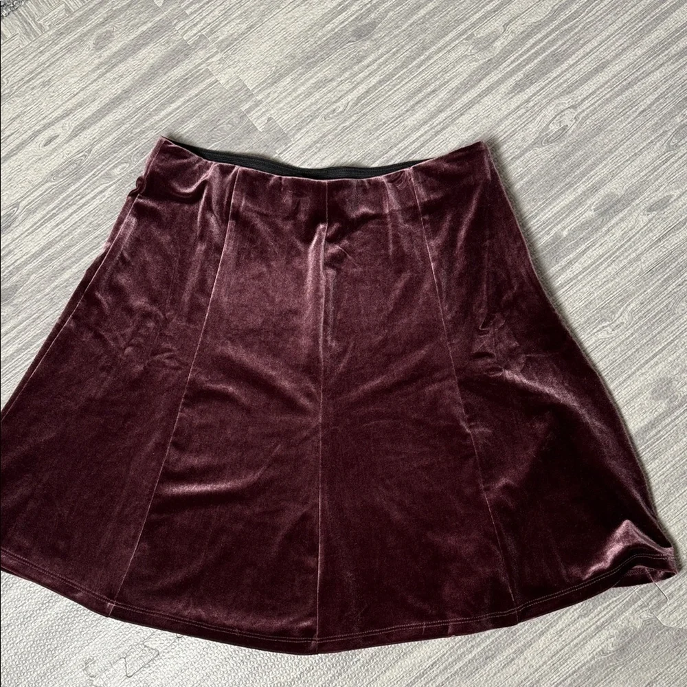 Elegant Gap Crushed Velvet Plum Skirt Size Small