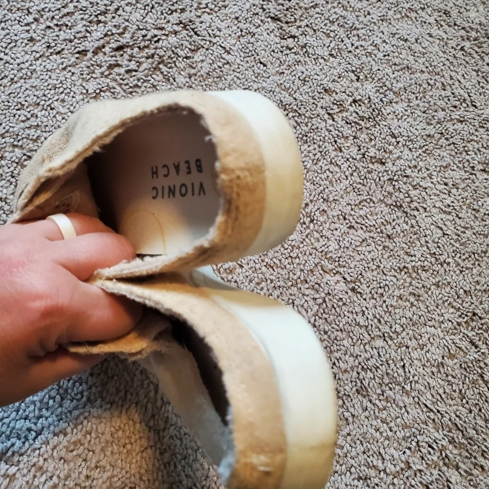 Vionic Beach Tan Terry Cloth Mule Style Sneakers Size 8