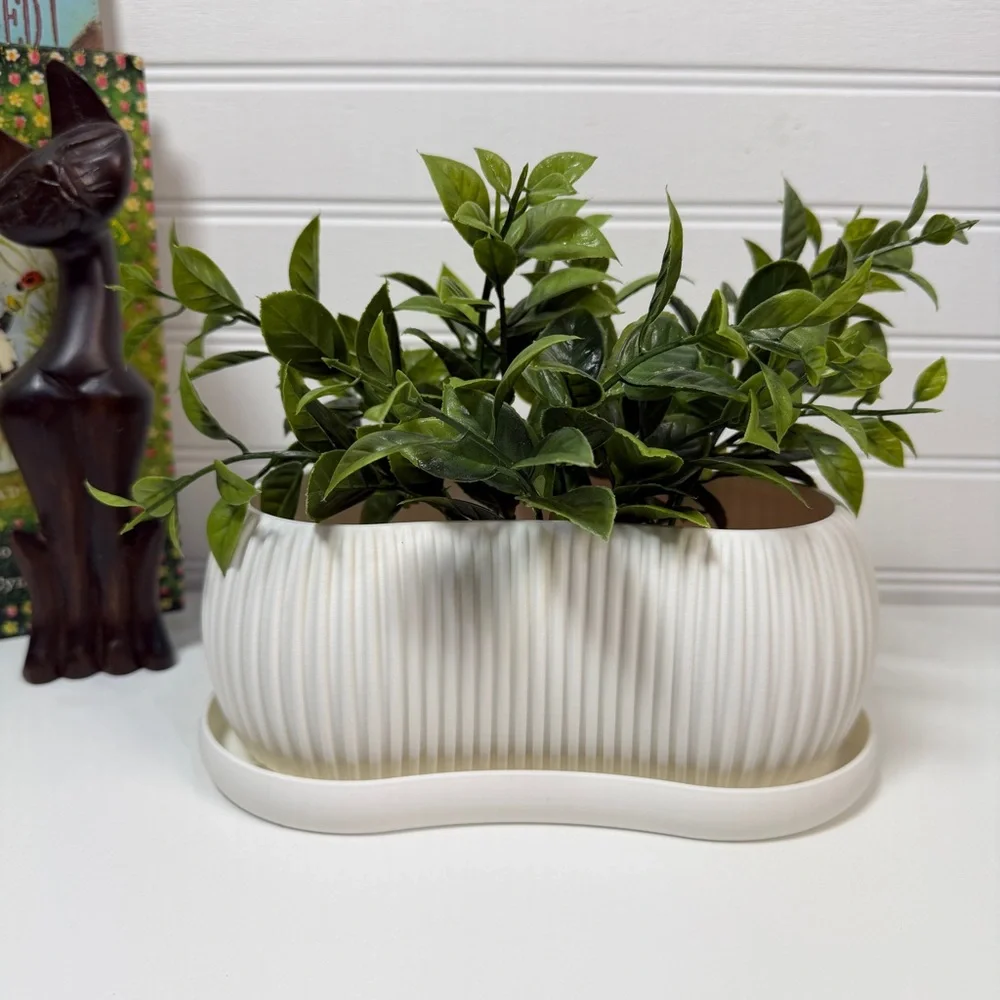 Terra Planter, Indoor Planter with Drainage Tray, Tabletop Planter, Ridged