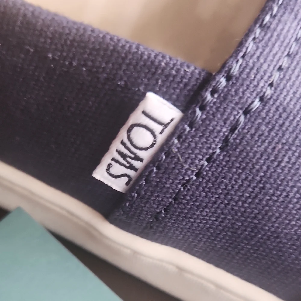 Toms classic slip