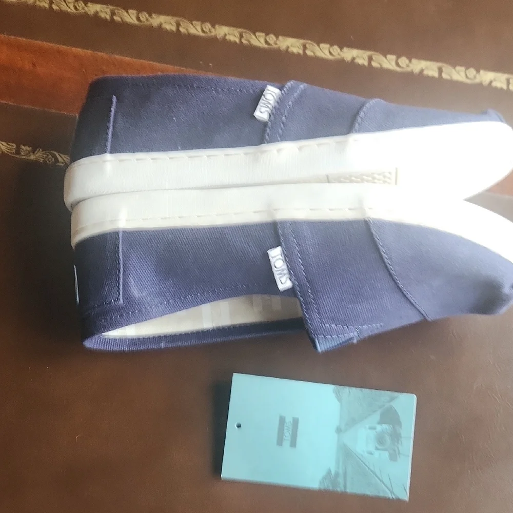 Toms classic slip