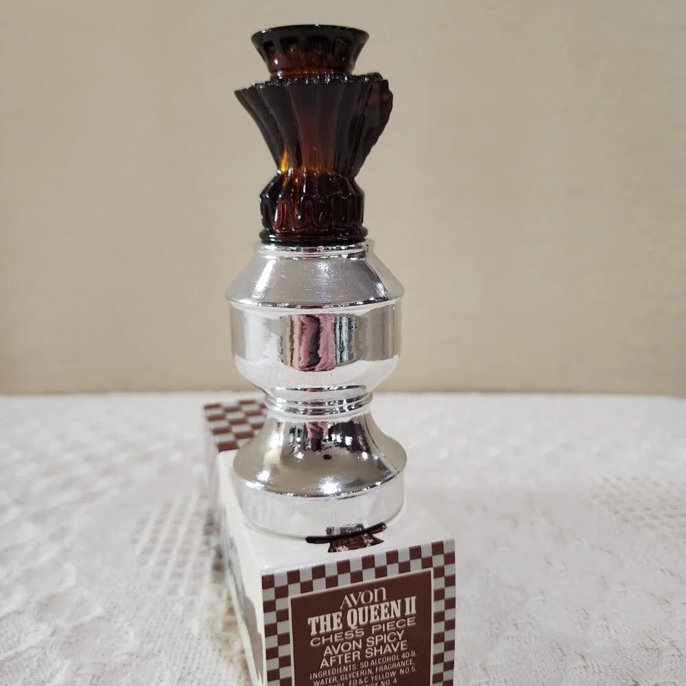 Avon vintage queen