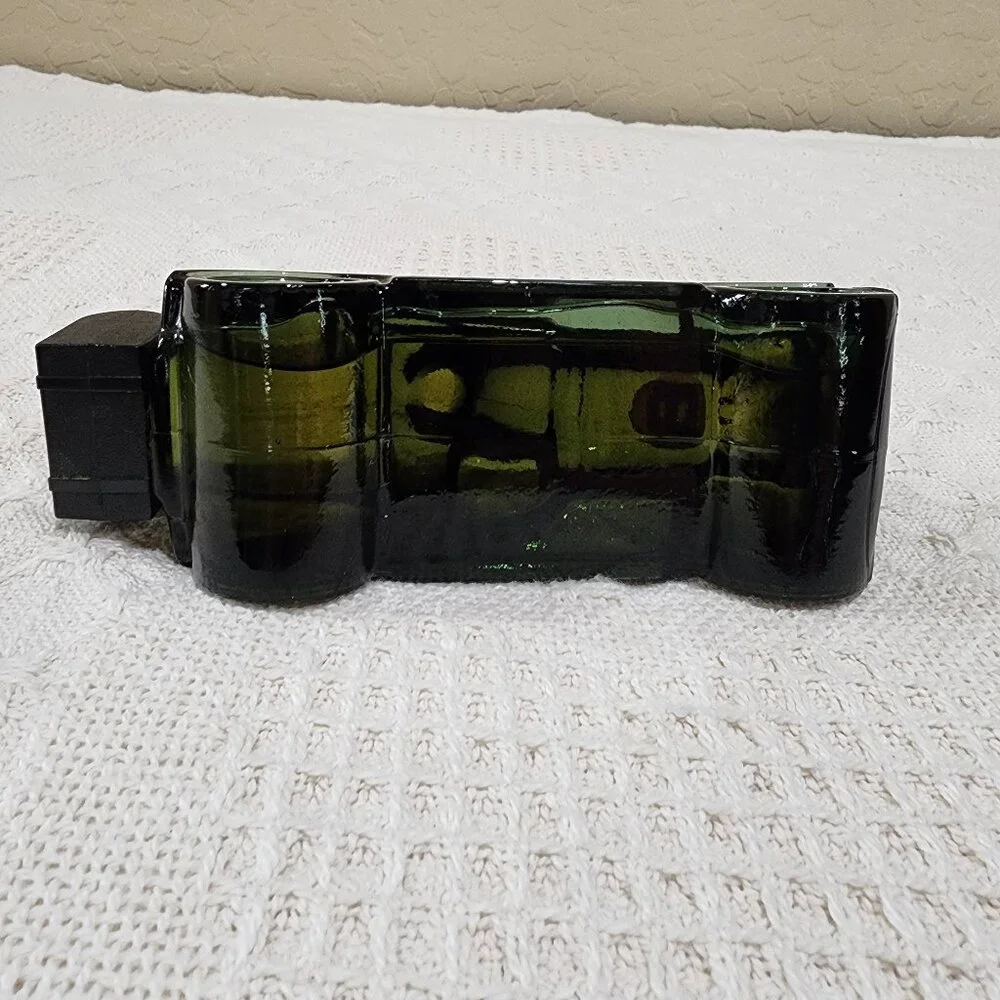 Avon deep green scent