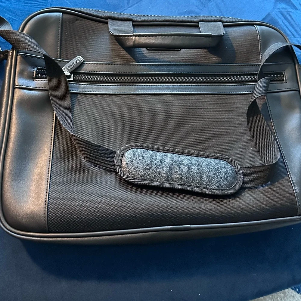 Kenneth Cole Reaction stylish kenneth