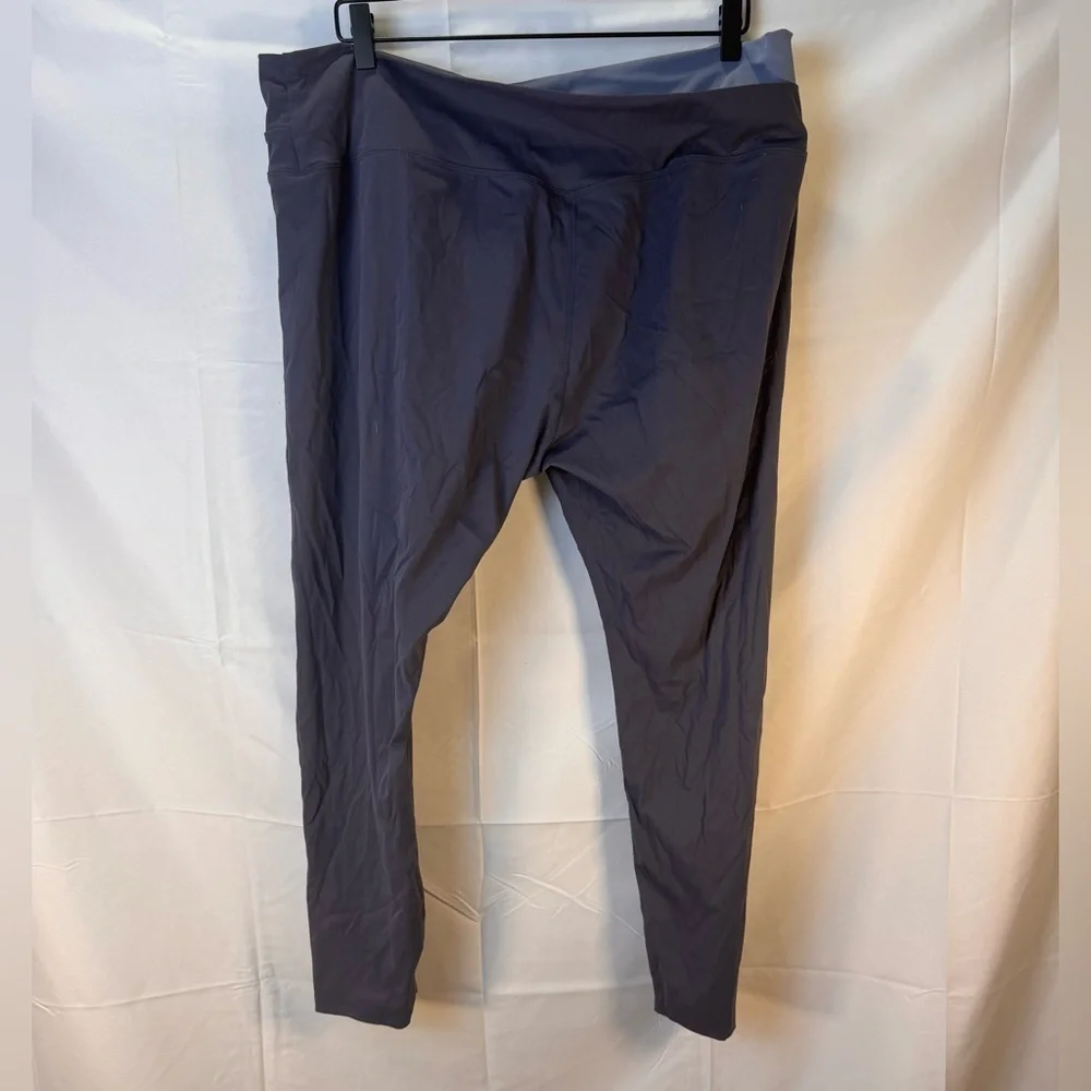 N/A comfortable dark