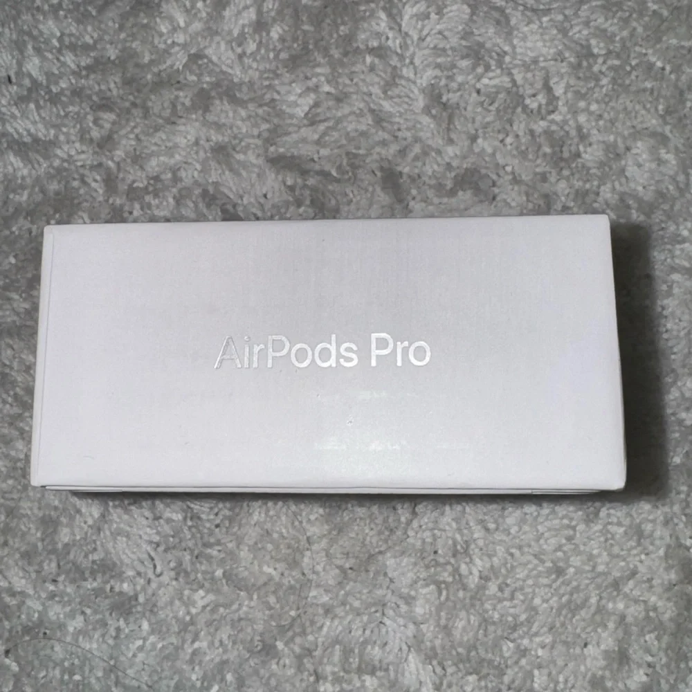 Apple genuine airpods