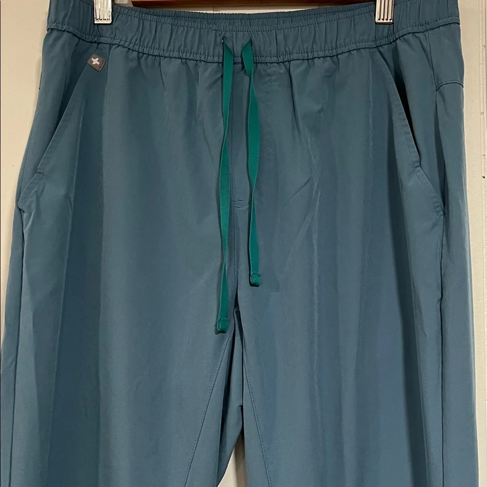 Figs sleek teal