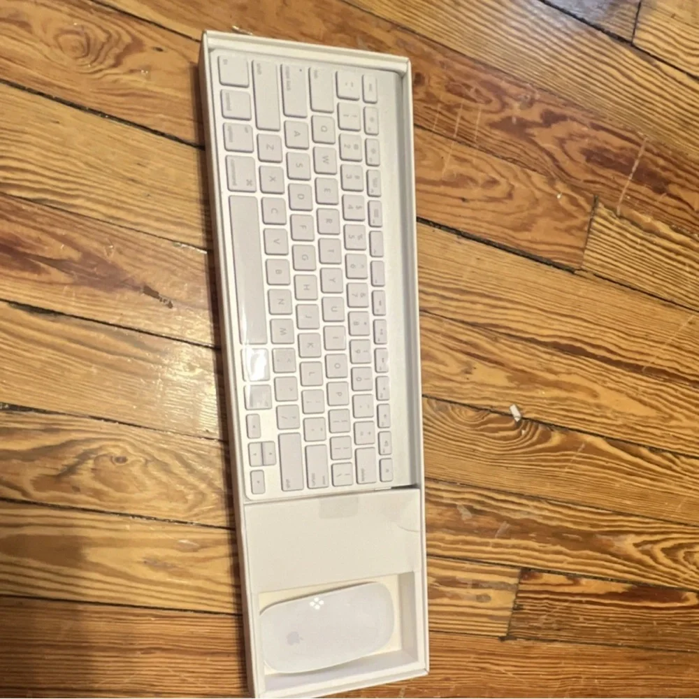 Apple compact keyboard